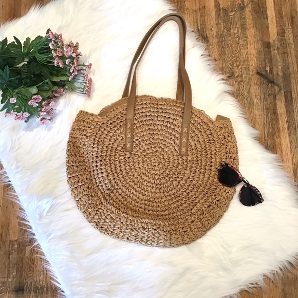 Handbags - Last 1️⃣! Round woven camel beach bag